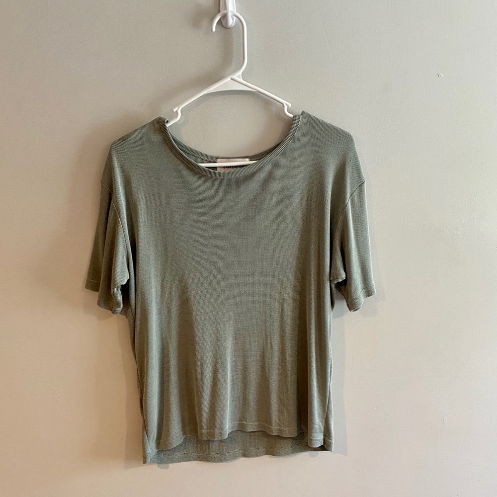 Crewneck short sleeve shirt